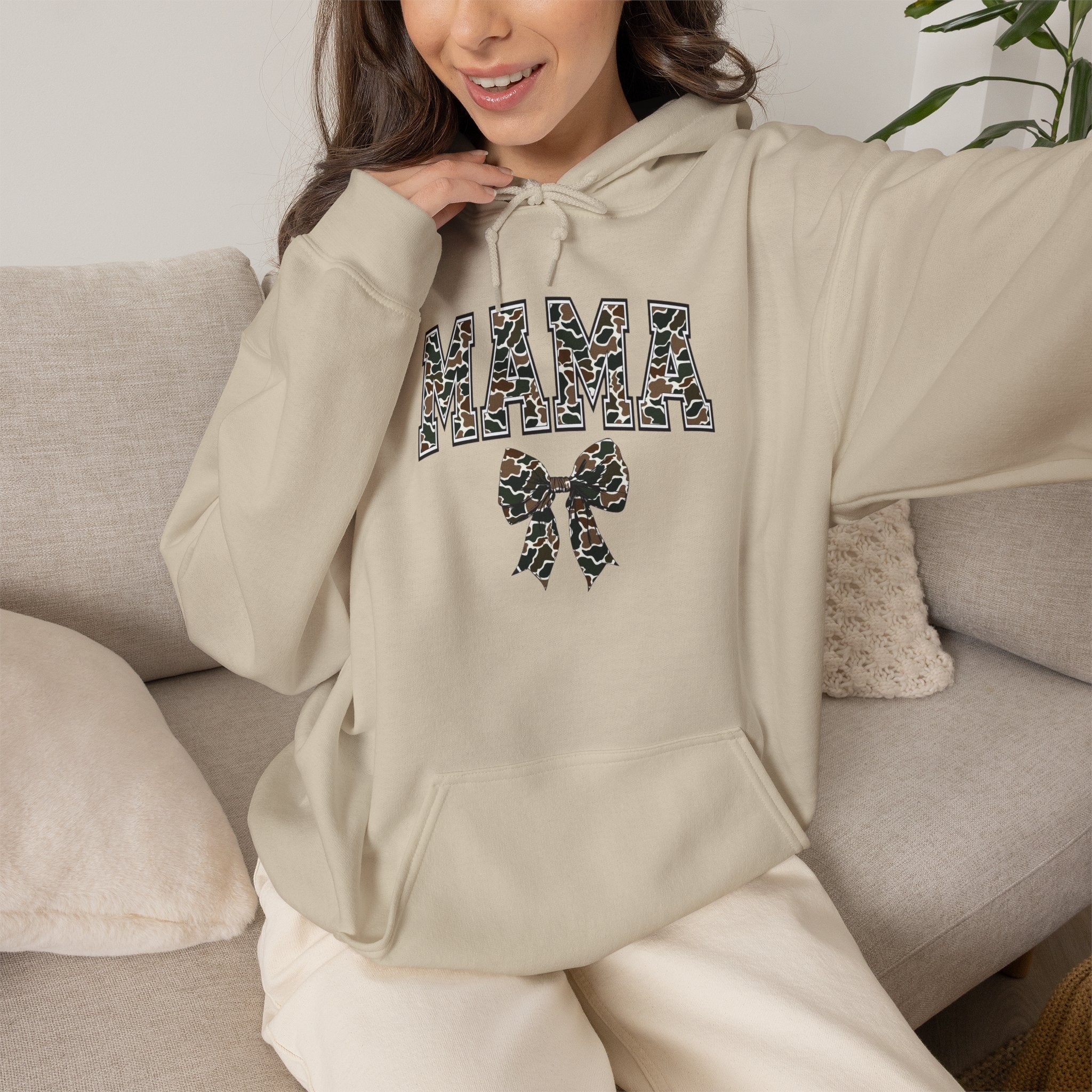 MAMA- Unisex Heavy Blend™ Hooded Sweatshirt