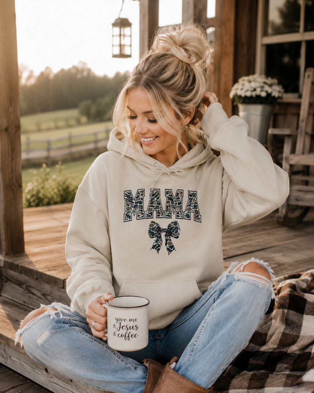 MAMA- Unisex Heavy Blend™ Hooded Sweatshirt